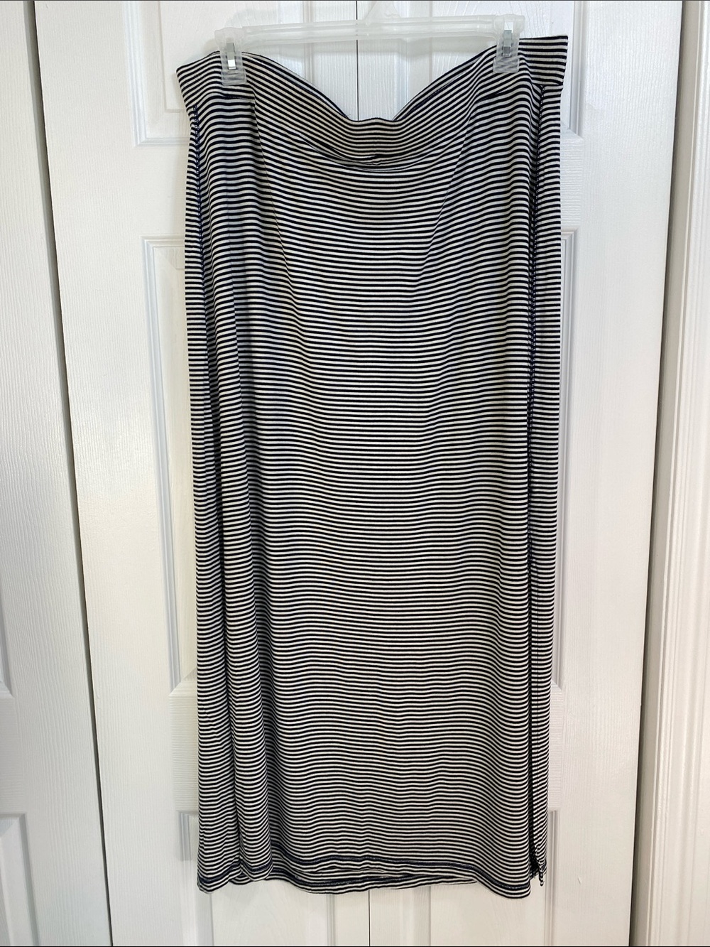 2 for $25 - Old Navy Maxi or Floor Length Skirt in Black and White, XXL Plus